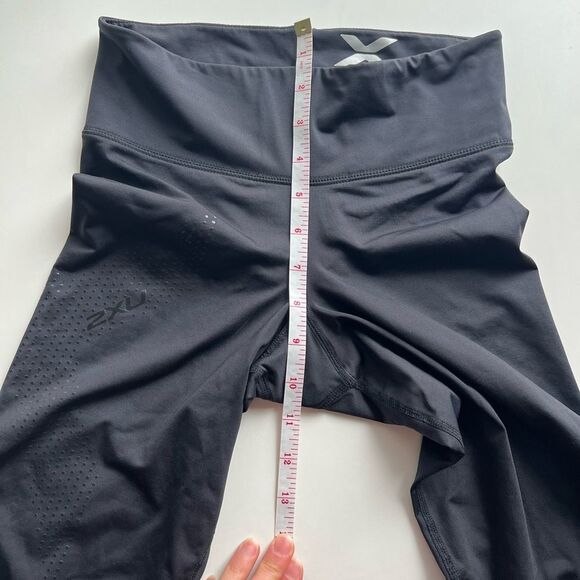 2XU Compression Capri - Picture 5 of 8